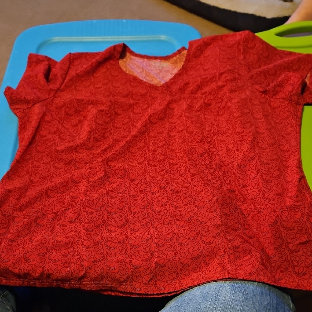 Red Patterned Women's Scub Top - Butter Soft Tagless